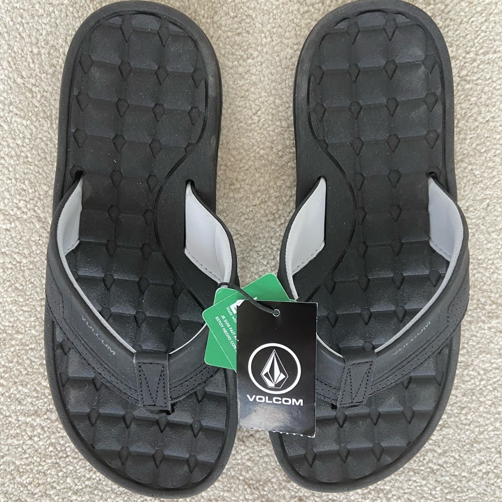 VOLCOM Recliner Flip Flops Size 8
